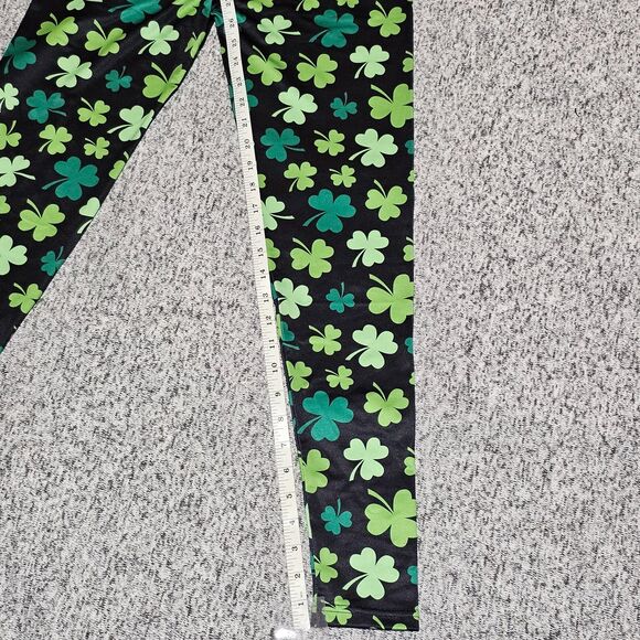 NWT Tstars Black Leggings with a Green 3-Leaf Clover Sz Small - Picture 5 of 7